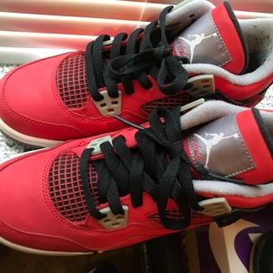 Jordan 4 Retro Toro Bravo (GS)